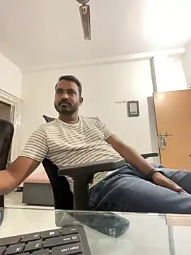 real meet girl finding in online show from December 10, 11:32 am