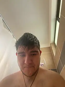 Yann 18 online show from February 6, 6:05 pm