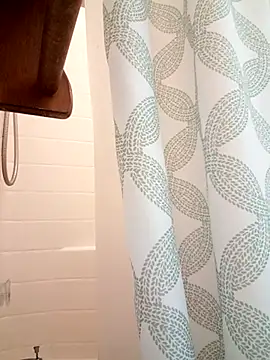 Snapshot of NewKing100 chatting on January 28, 3:04 am NewKing100 online show from January 28, 3:04 am