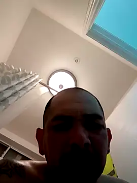 Snapshot of NewKing100 chatting on February 3, 1:41 am NewKing100 online show from February 3, 1:41 am