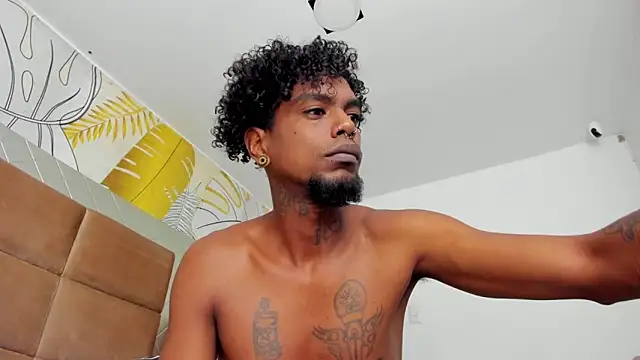 bigblackhotx1 online show from December 2, 6:38 am