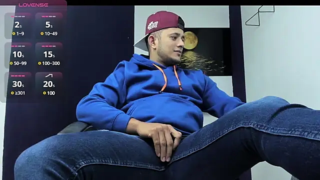 Snapshot of Marcos_garcias chatting on January 7, 8:15 am Marcos garcias online show from January 7, 8:15 am