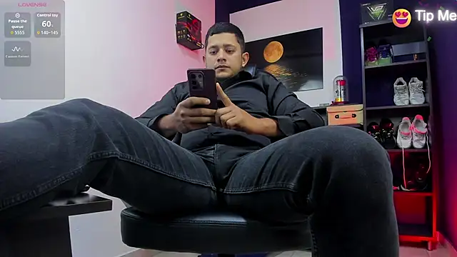 Marcos garcias online show from July 1, 10:49 am