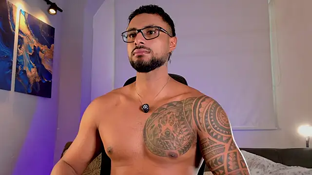 LiamGarcia1 online show from June 26, 4:20 pm