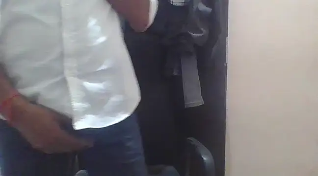 AuntyLover BhabhiLover  online show from March 11, 1:56 pm