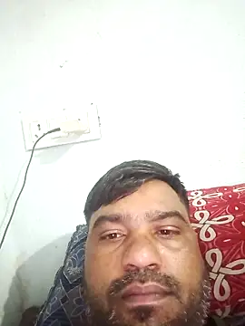 Snapshot of pintuS40 chatting on October 26, 1:40 am pintuS40 online show from October 26, 1:40 am