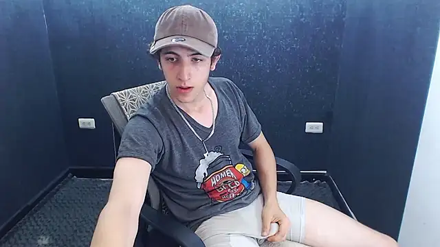 Kerverr  online show from November 19, 7:03 pm