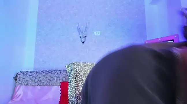 Kerverr  online show from March 8, 10:13 pm