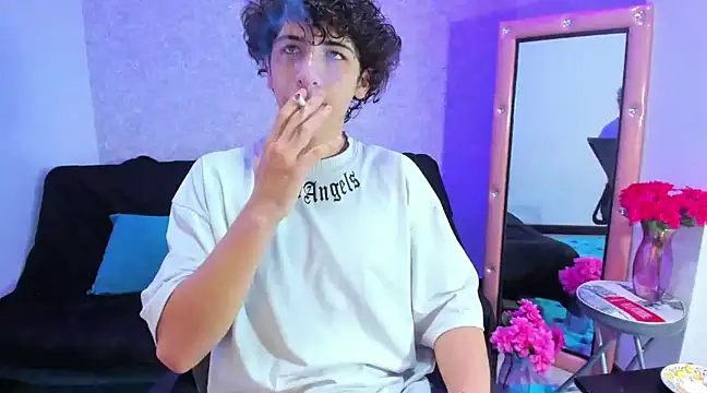 Kerverr  online show from December 2, 9:59 pm