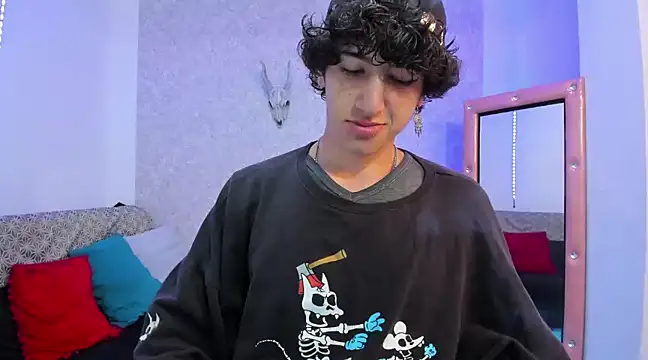 Kerverr  online show from February 6, 12:59 pm