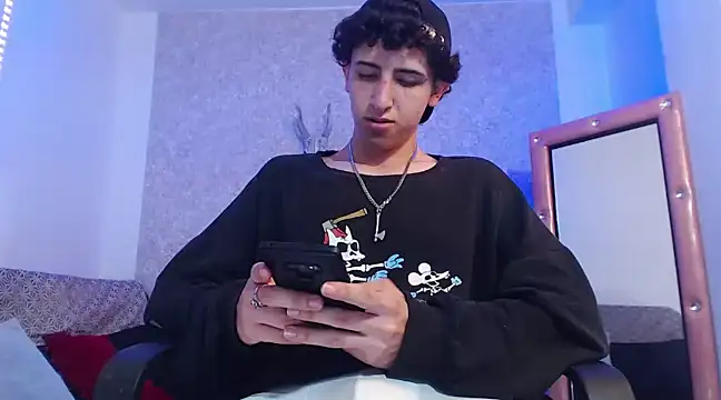 Kerverr  online show from February 18, 11:41 pm