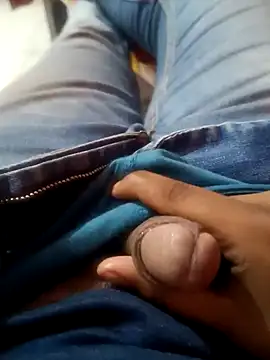 hottboyakash6969 online show from January 26, 3:58 pm