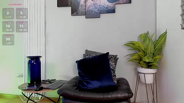 thomas eliotts online show from February 14, 8:05 pm