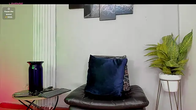 thomas eliotts online show from March 13, 8:00 pm