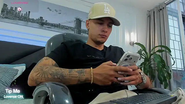 Damian23   online show from January 15, 1:03 pm