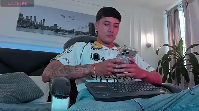 Damian23   online show from March 27, 2:18 pm