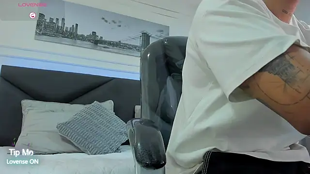 Damian23   online show from March 14, 1:18 pm