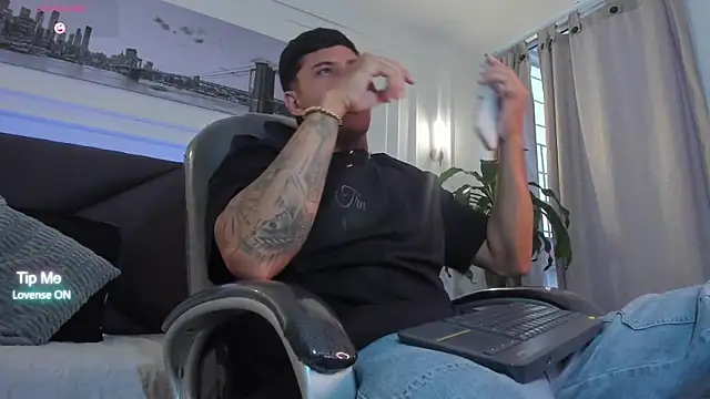 Damian23   online show from March 1, 8:19 pm