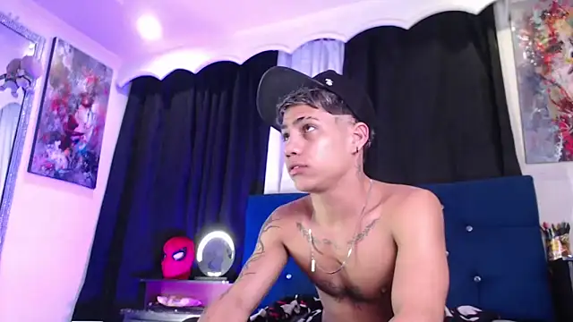 Sexys Boys Hot1 online show from June 2, 1:28 am