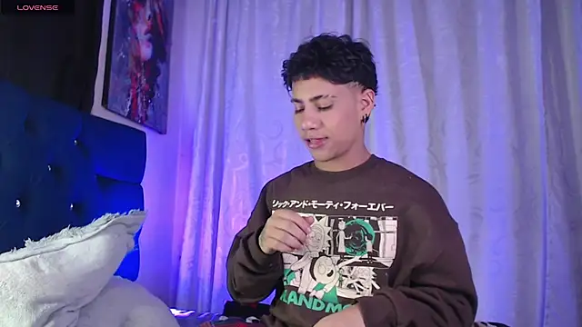 Sexys Boys Hot1 online show from April 16, 1:27 am