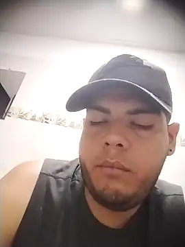 Snapshot of granslam_ chatting on March 5, 3:18 pm granslam  online show from March 5, 3:18 pm