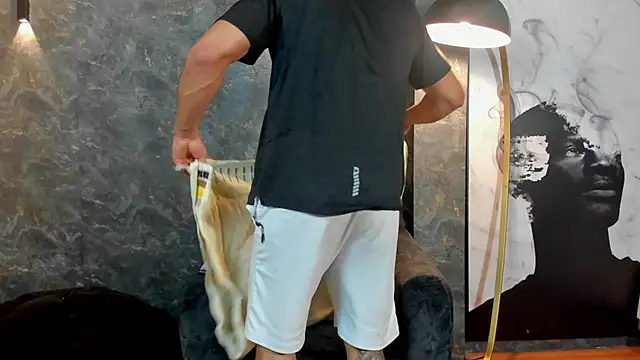 Snapshot of Alex_towers chatting on January 6, 11:09 pm Alex towers online show from January 6, 11:09 pm