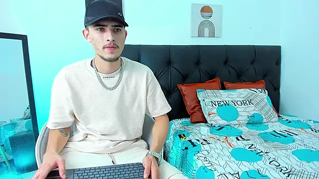 PhilipRich online show from December 10, 1:07 am