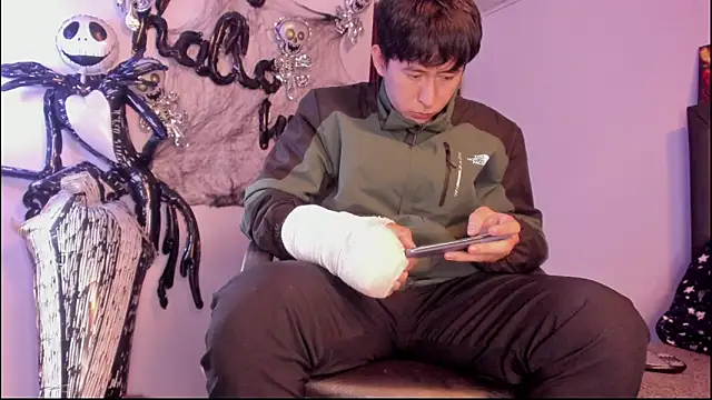 Snapshot of setsuna10 chatting on October 25, 3:30 am setsuna10 online show from October 25, 3:30 am