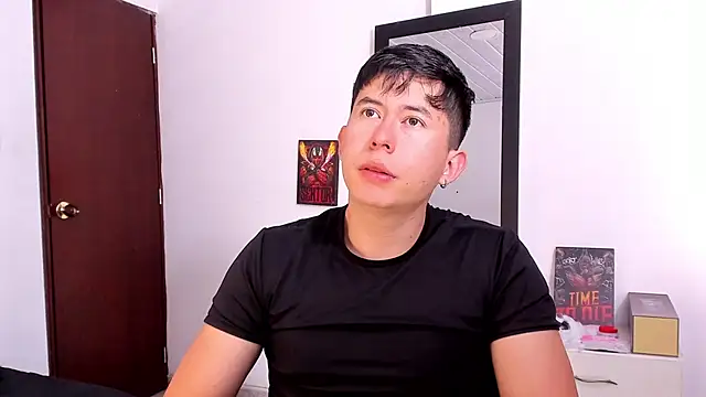 Snapshot of setsuna10 chatting on January 10, 7:43 pm setsuna10 online show from January 10, 7:43 pm