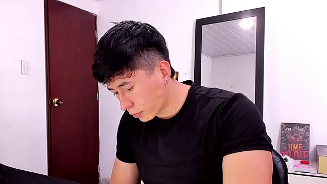 Snapshot of setsuna10 chatting on January 13, 9:20 pm setsuna10 online show from January 13, 9:20 pm