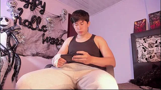 Snapshot of setsuna10 chatting on October 21, 1:42 am setsuna10 online show from October 21, 1:42 am