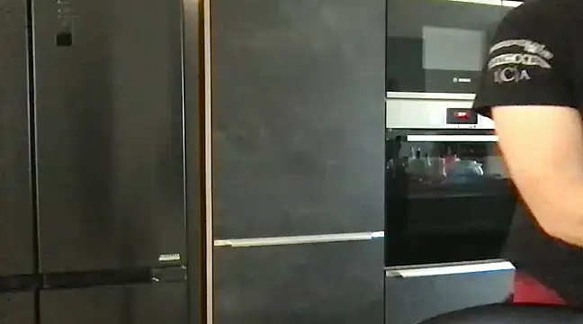 unconnudu21000 online show from February 10, 11:15 am