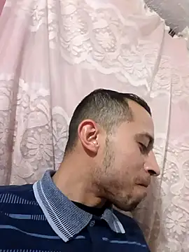 Mich Stev9524 online show from November 28, 11:06 pm