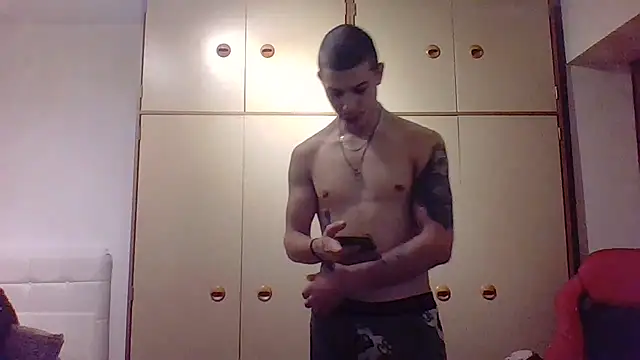 BigDickEnrg7195 online show from January 31, 11:45 pm