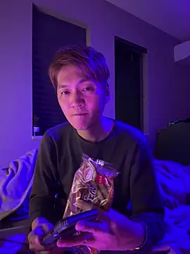 kensnb online show from December 8, 12:41 pm