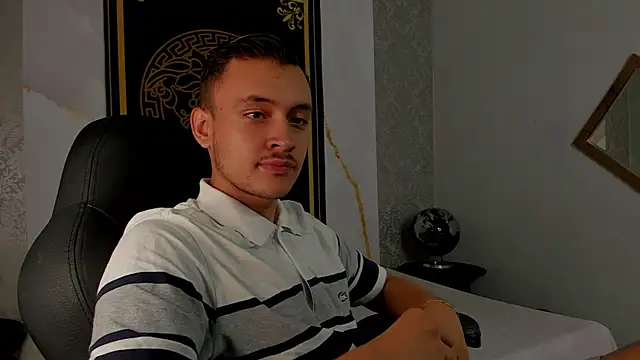 Desmon Clark online show from March 2, 7:52 pm