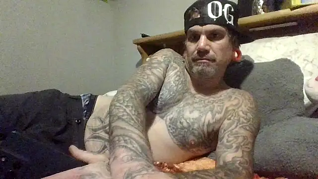 clitstitsandbongrips online show from September 14, 5:15 pm