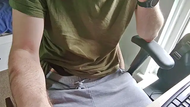 an4y8ot online show from April 8, 12:47 pm