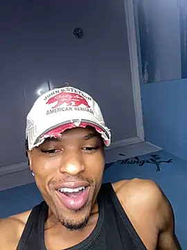 Snapshot of BlueIceCube chatting on December 16, 9:57 am BlueIceCube online show from December 16, 9:57 am