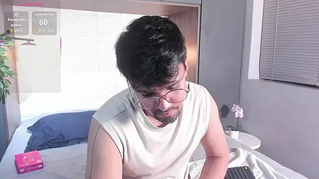 Edward max online show from April 16, 3:50 am