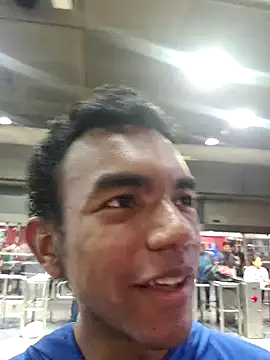 Reynold2608 online show from March 6, 11:57 pm