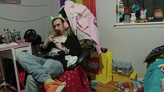 tallnerdyguy online show from February 18, 3:48 am