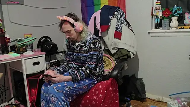 tallnerdyguy online show from February 2, 3:05 am