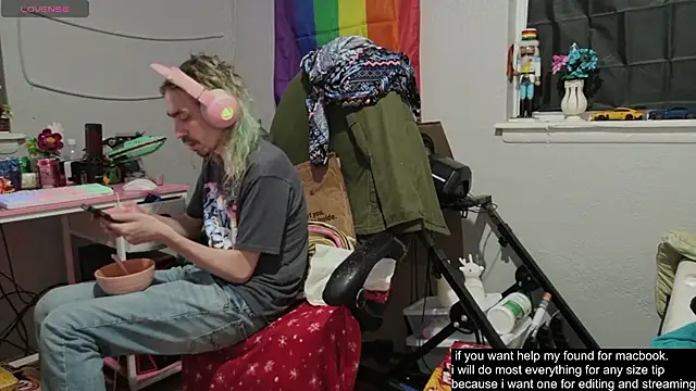 tallnerdyguy online show from October 8, 2:27 am