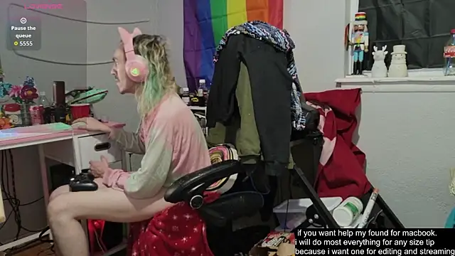 tallnerdyguy online show from September 28, 4:43 am