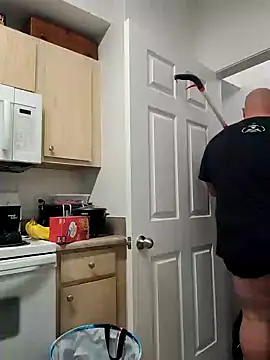 Strong Bear89 online show from December 20, 9:21 am