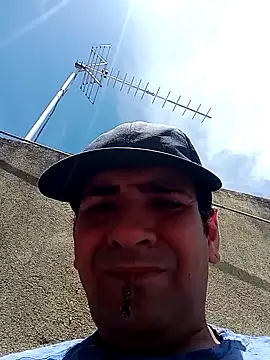 Snapshot of Gostozim7 chatting on February 12, 2:54 pm Gostozim7 online show from February 12, 2:54 pm