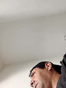 Snapshot of Gostozim7 chatting on December 14, 11:39 am Gostozim7 online show from December 14, 11:39 am