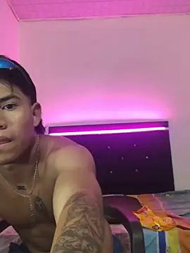 logannth online show from February 18, 5:05 am