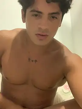 Snapshot of Babzinho_ chatting on January 2, 3:26 am Babzinho  online show from January 2, 3:26 am